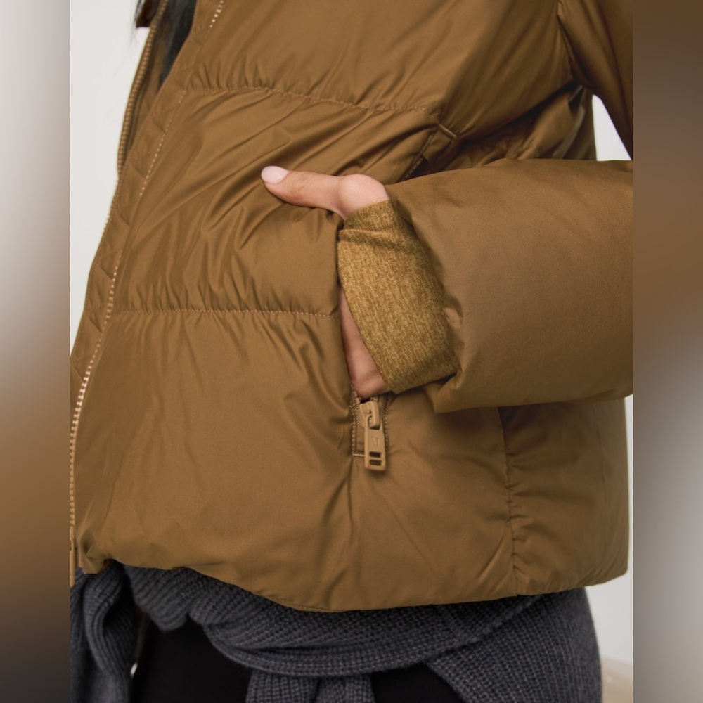 Vuori Alta Down Jacket in Rum Sz. Small - Picture 4 of 6